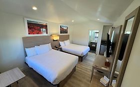 Mountain Ridge Cabins & Lodging Between Bryce And Zion National Park